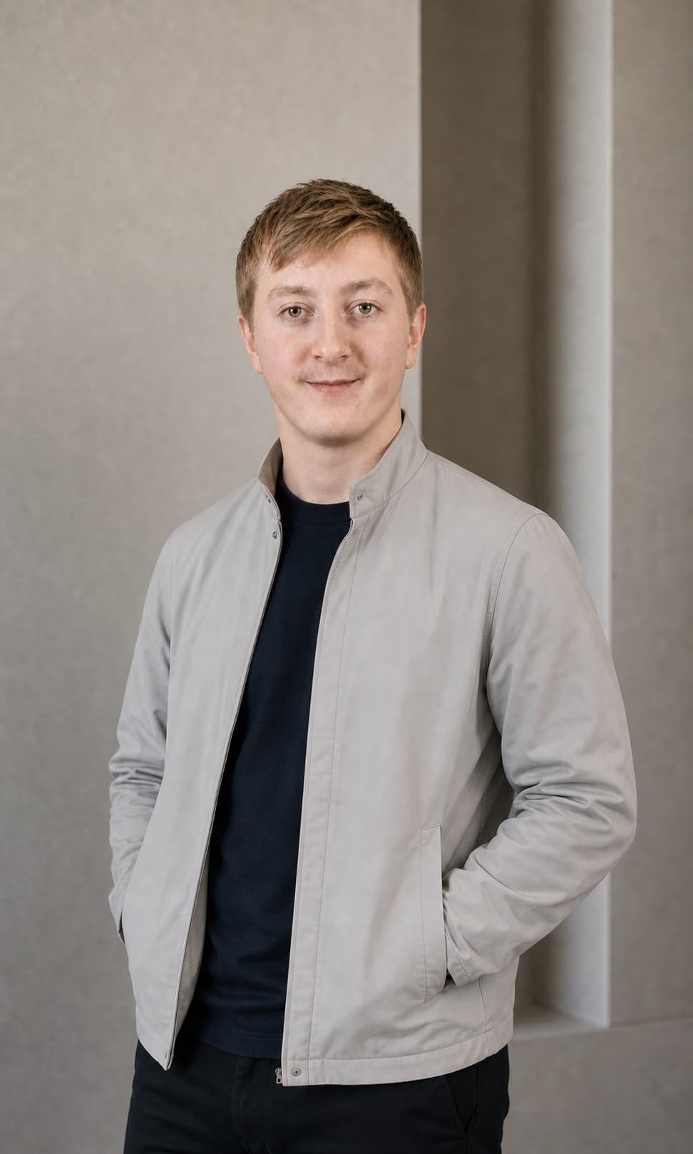 Moritz Zinecker in an architectural setting